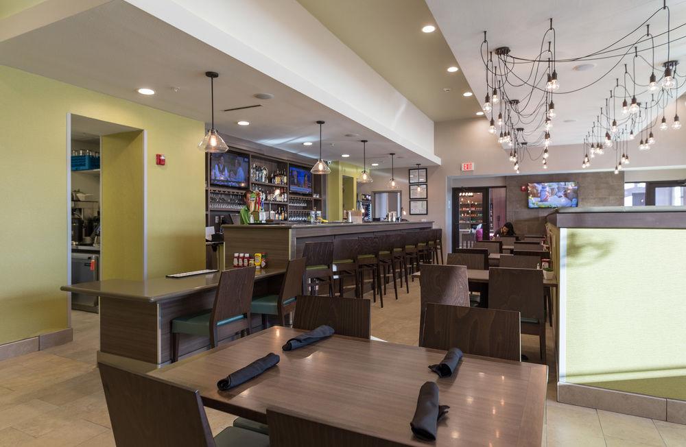 Holiday Inn San Marcos Convention Center By Ihg Exterior photo